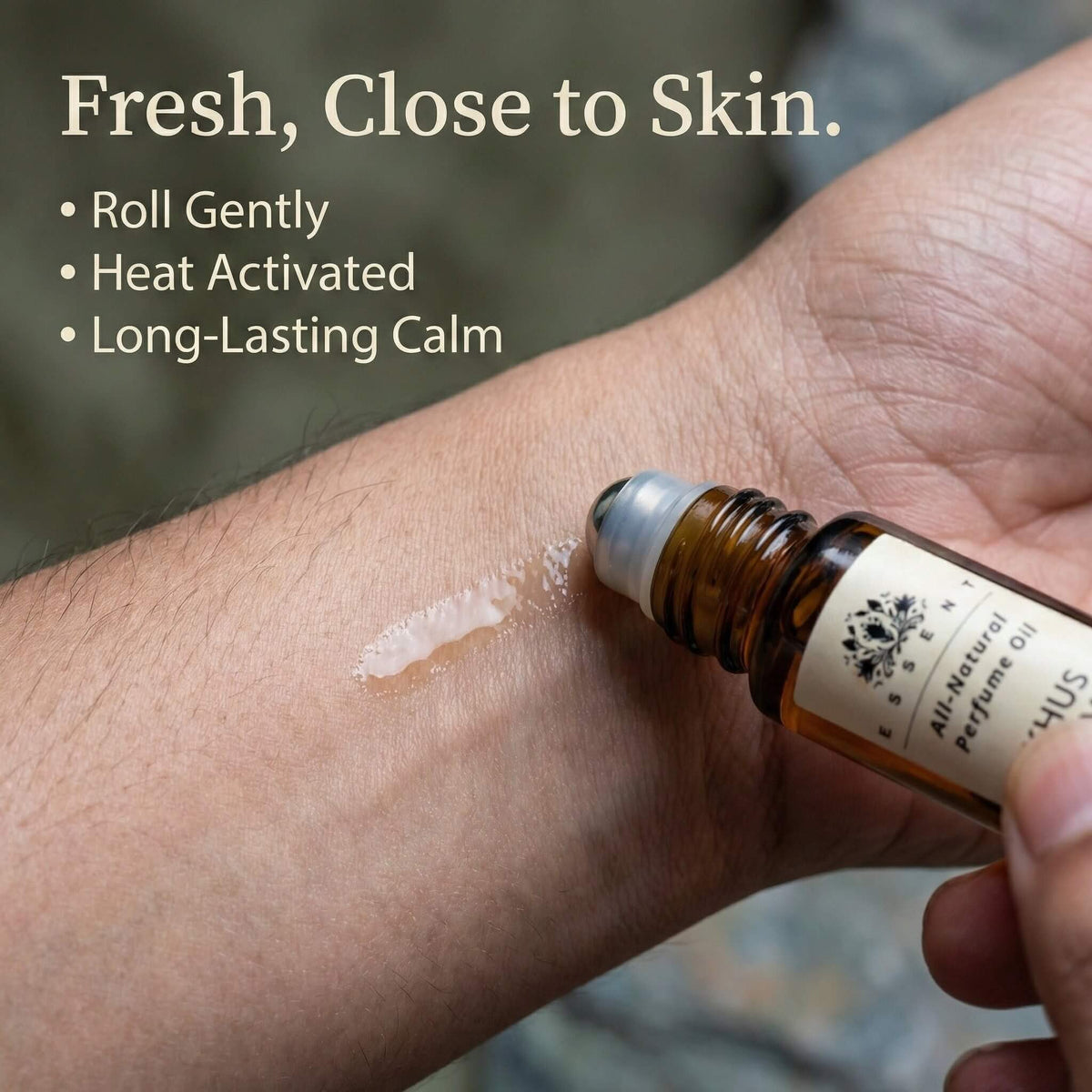 Essent Khus Vetiver 8 ml roll-on attar bottle — earthy green, view 5