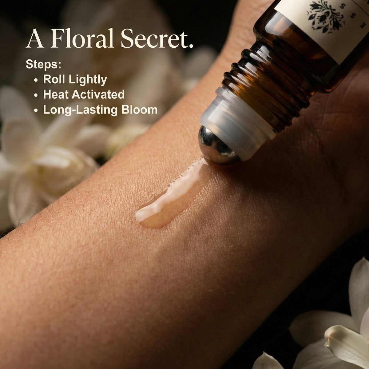 Essent Night Blooming 8 ml roll-on attar bottle — white floral, view 5