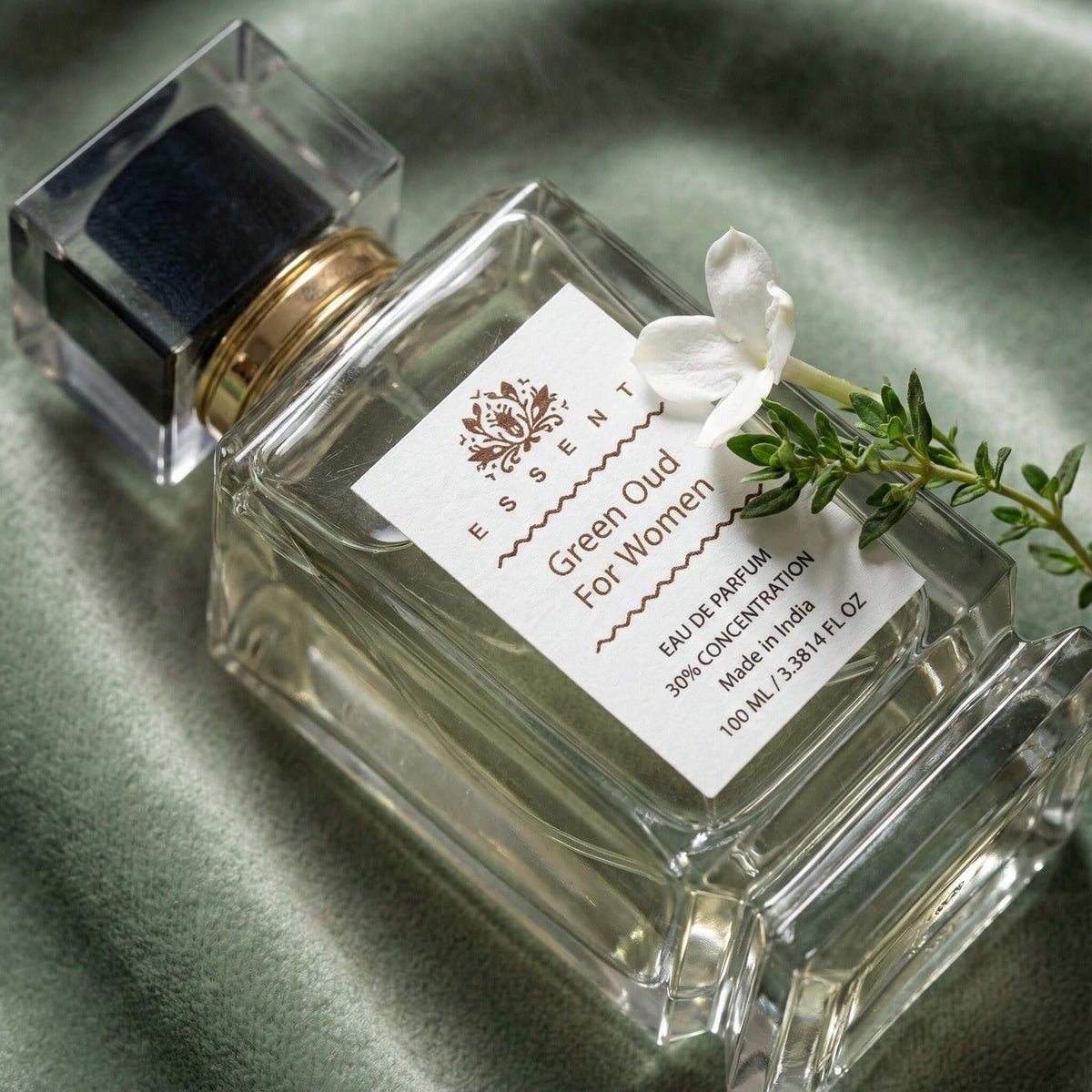 Essent Green Oud 30 ml eau de parfum bottle — oud & amber, view 4